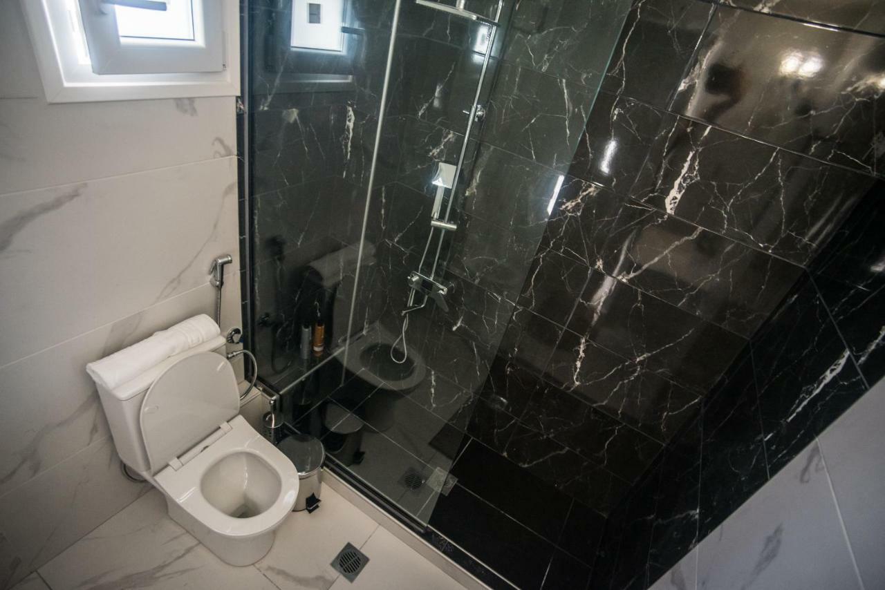 Diamond Lux Apartment PalaiónTsiflíkion المظهر الخارجي الصورة
