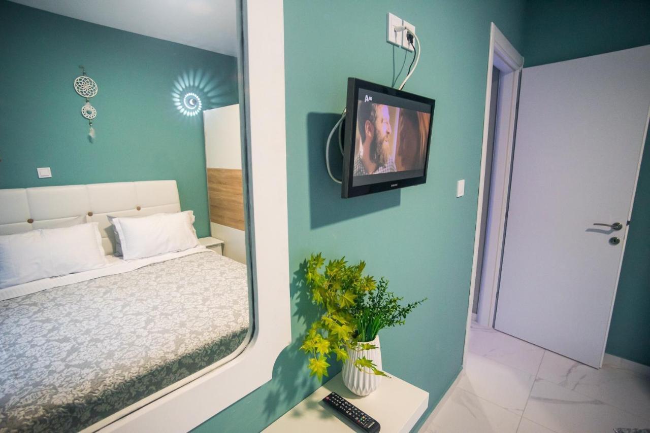 Diamond Lux Apartment PalaiónTsiflíkion المظهر الخارجي الصورة